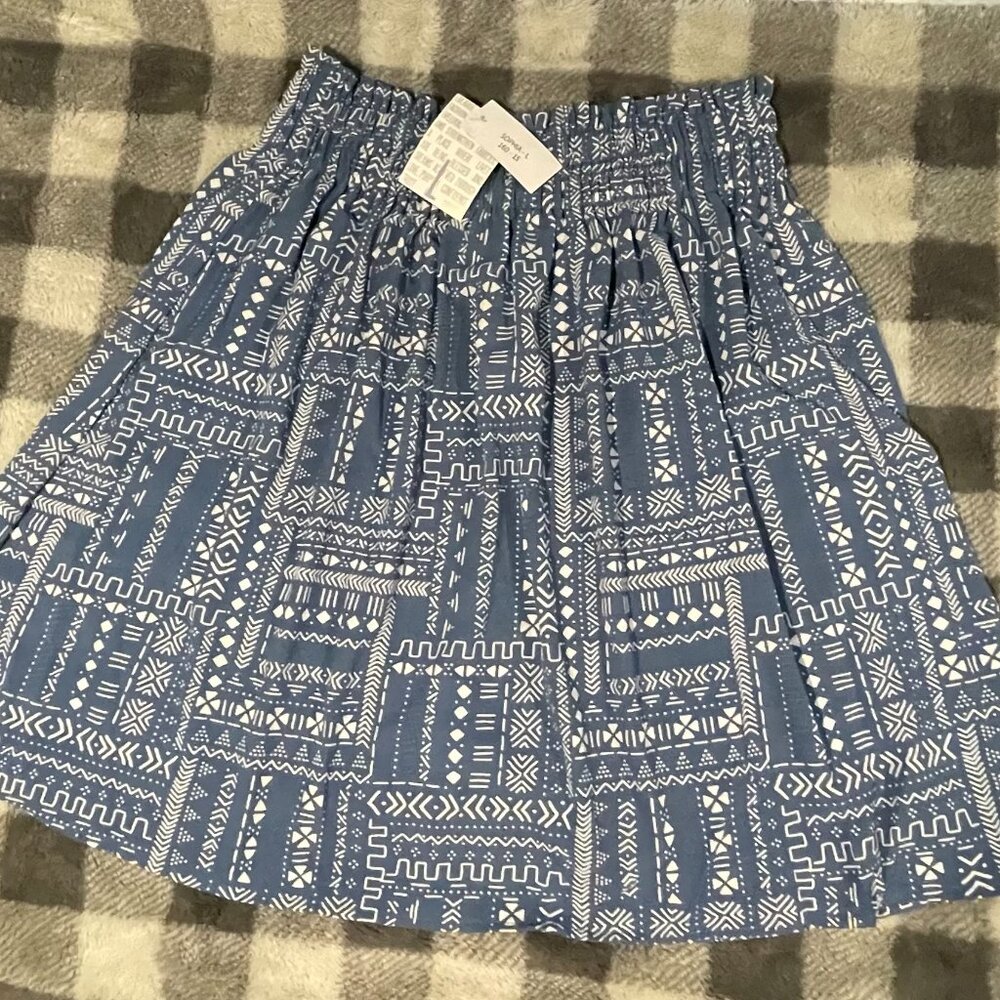 LuLaRoe Sophia lightweight skirt. Large. NWT
